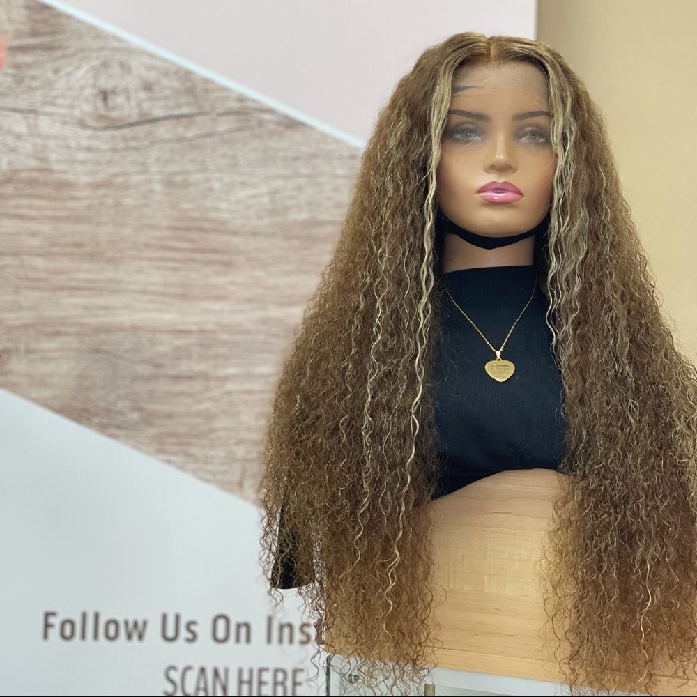 28 in Highlighted Curly Wig (Human Brazilian Hair)